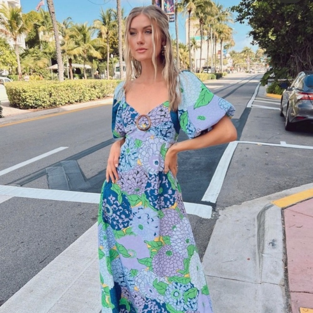 Vestique “Fresh Cut Flowers” Puff Sleeve Floral Maxi Dress